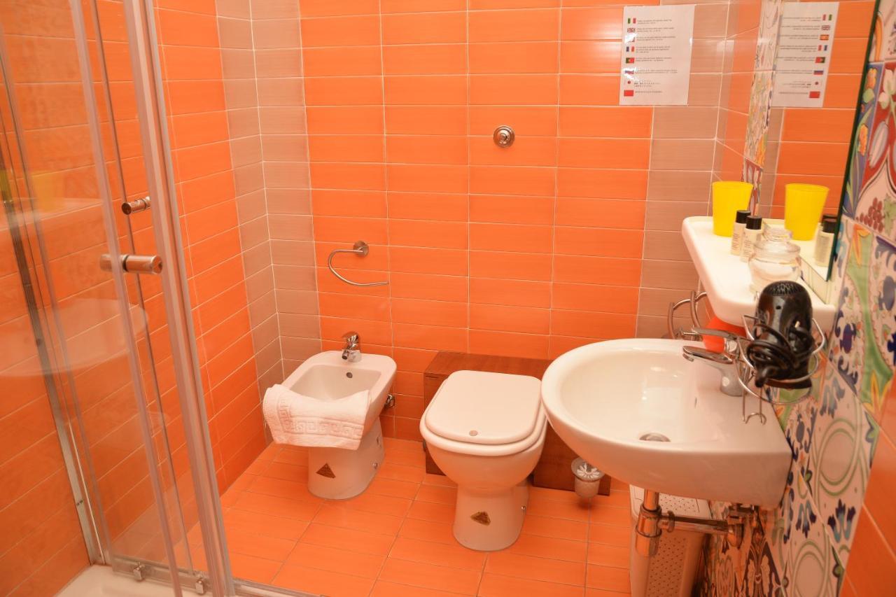 Furture'Rooms نابولي المظهر الخارجي الصورة