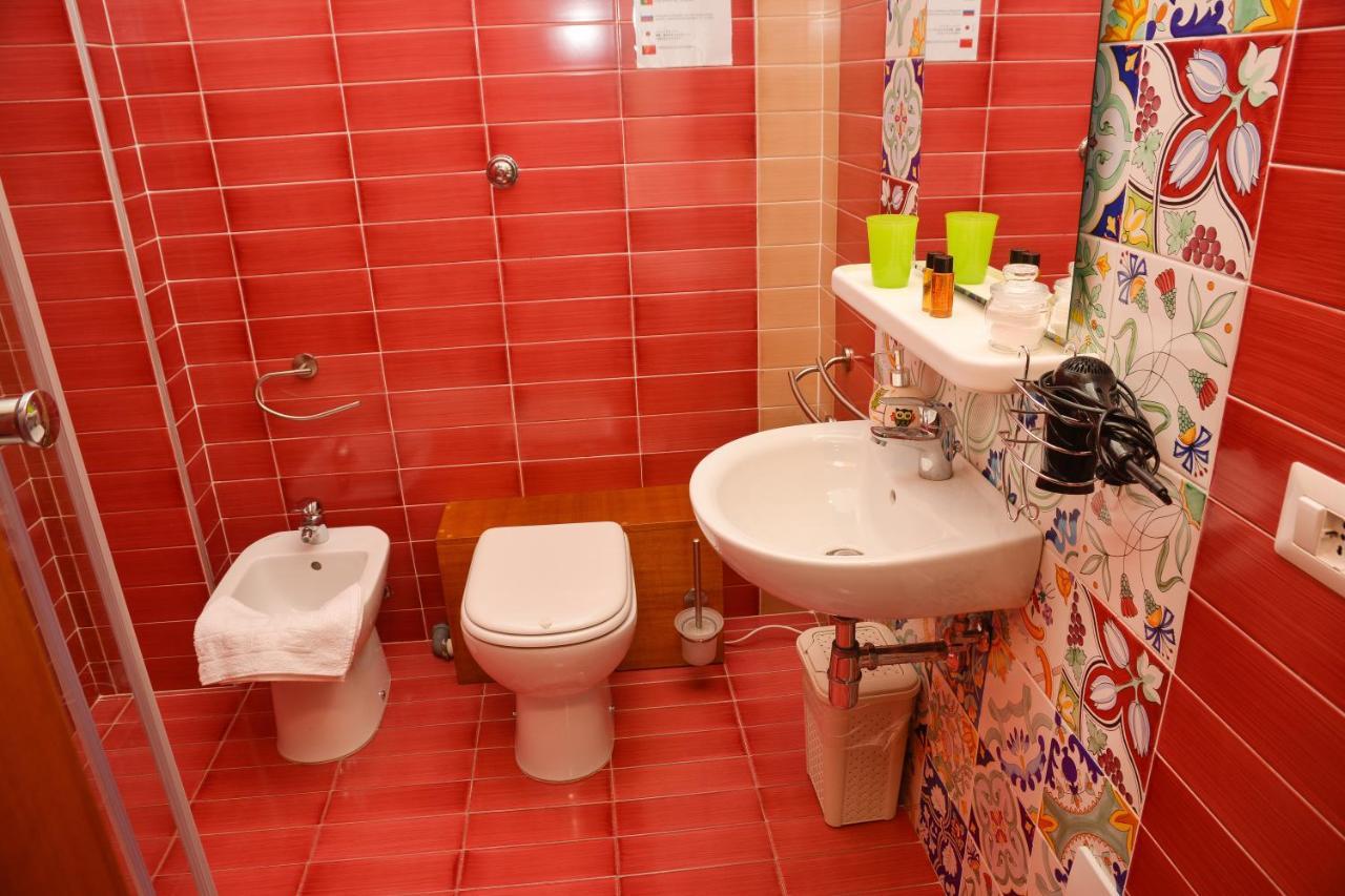 Furture'Rooms نابولي المظهر الخارجي الصورة