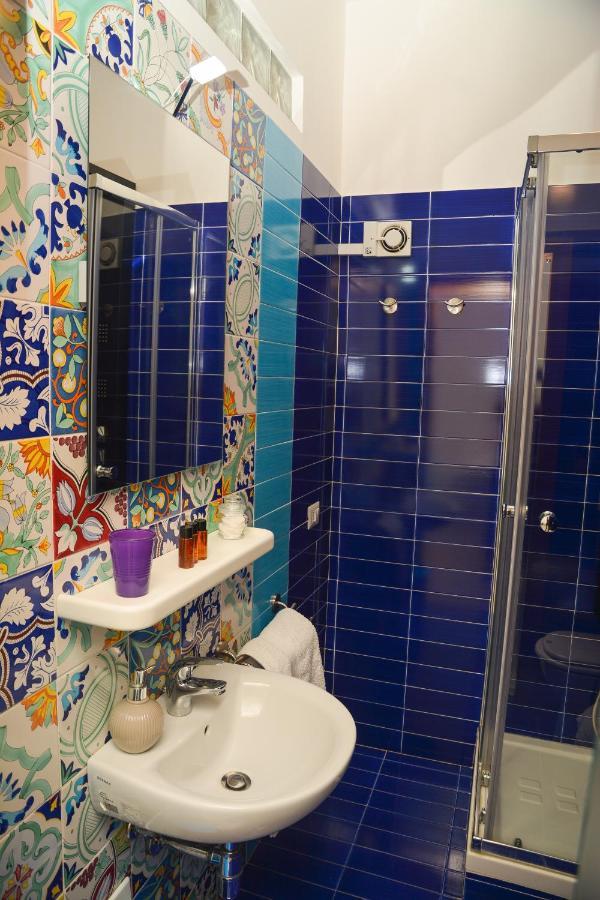 Furture'Rooms نابولي المظهر الخارجي الصورة