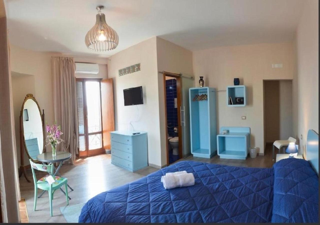 Furture'Rooms نابولي المظهر الخارجي الصورة