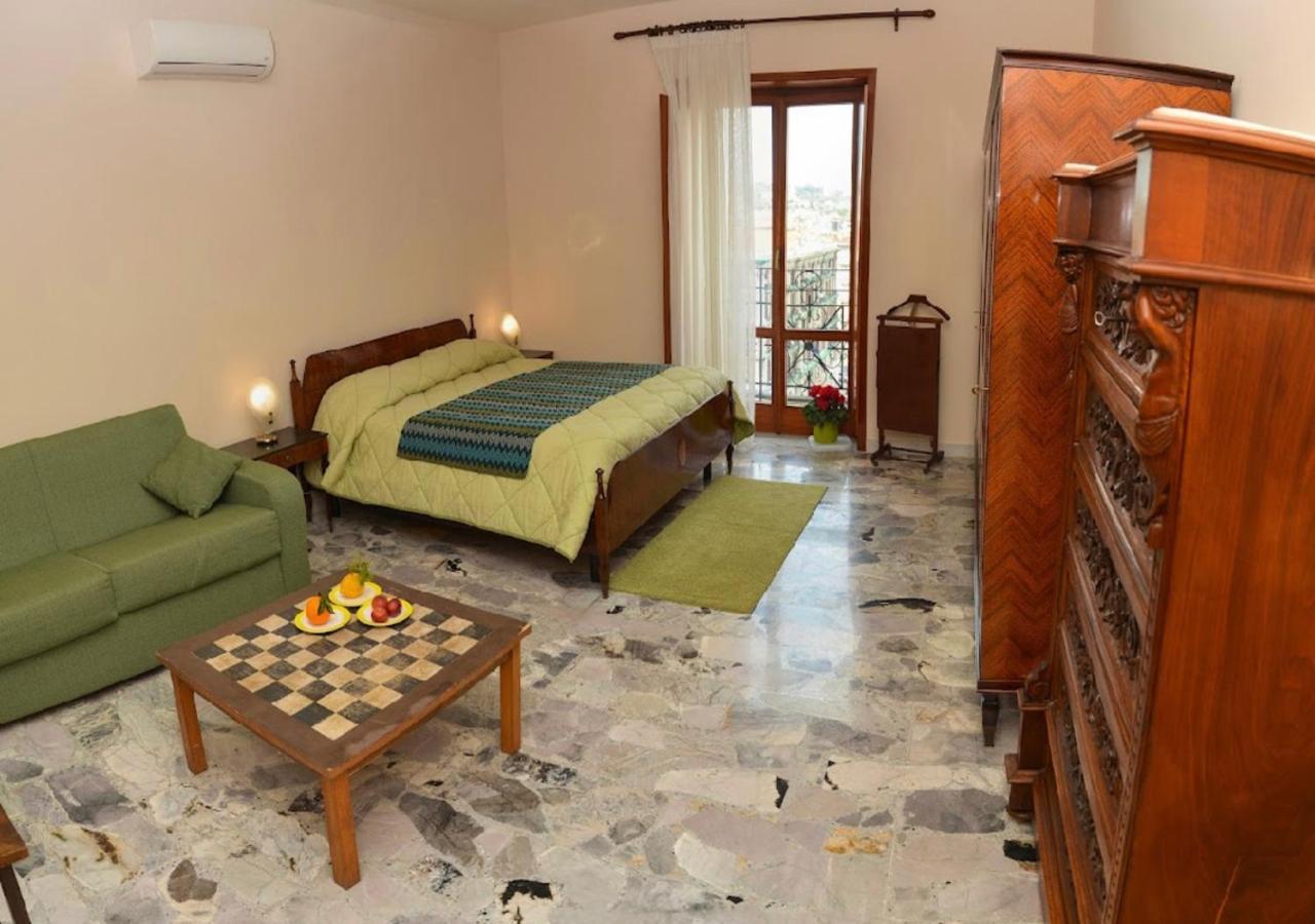Furture'Rooms نابولي المظهر الخارجي الصورة